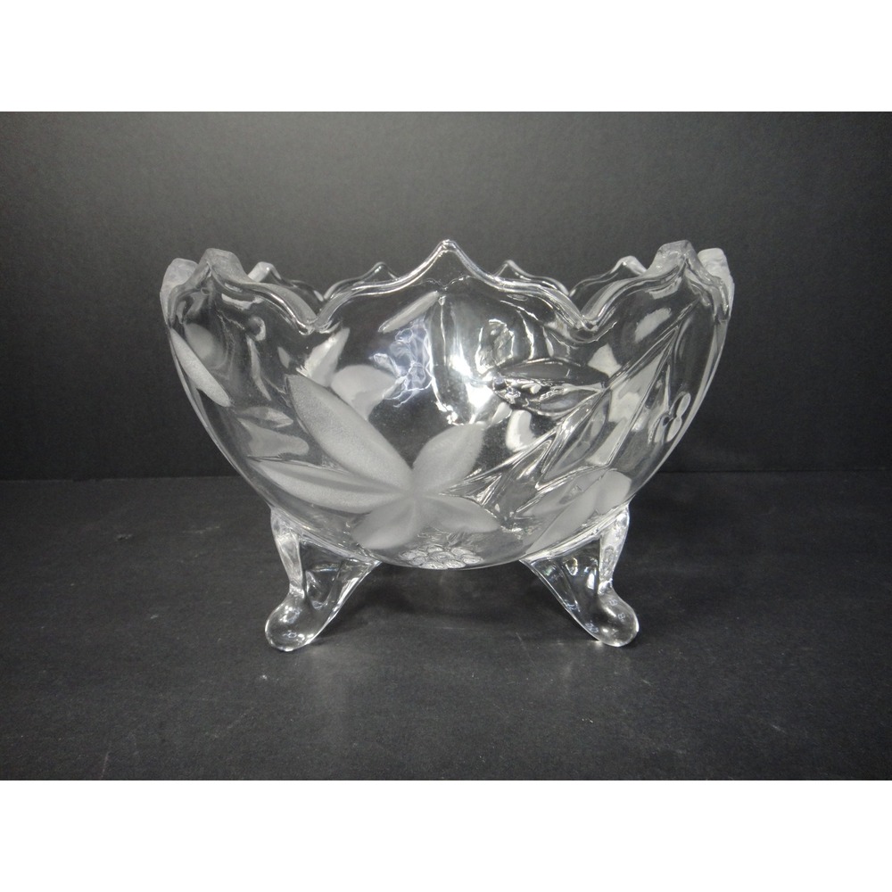 VTG Mikasa Garden Terrace 3-Toed Footed Bowl Clear Etched Glass Scalloped Rim 6"